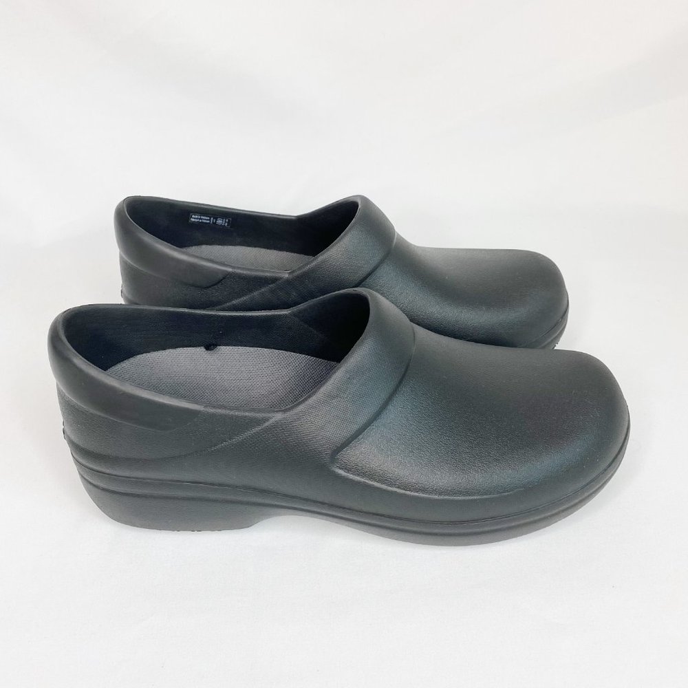 Crocs Neria Pro II Black Slip Resistant Clogs Size 10